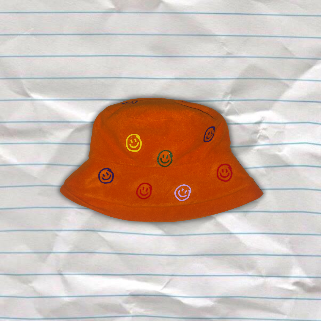 EV☻LVING HAT